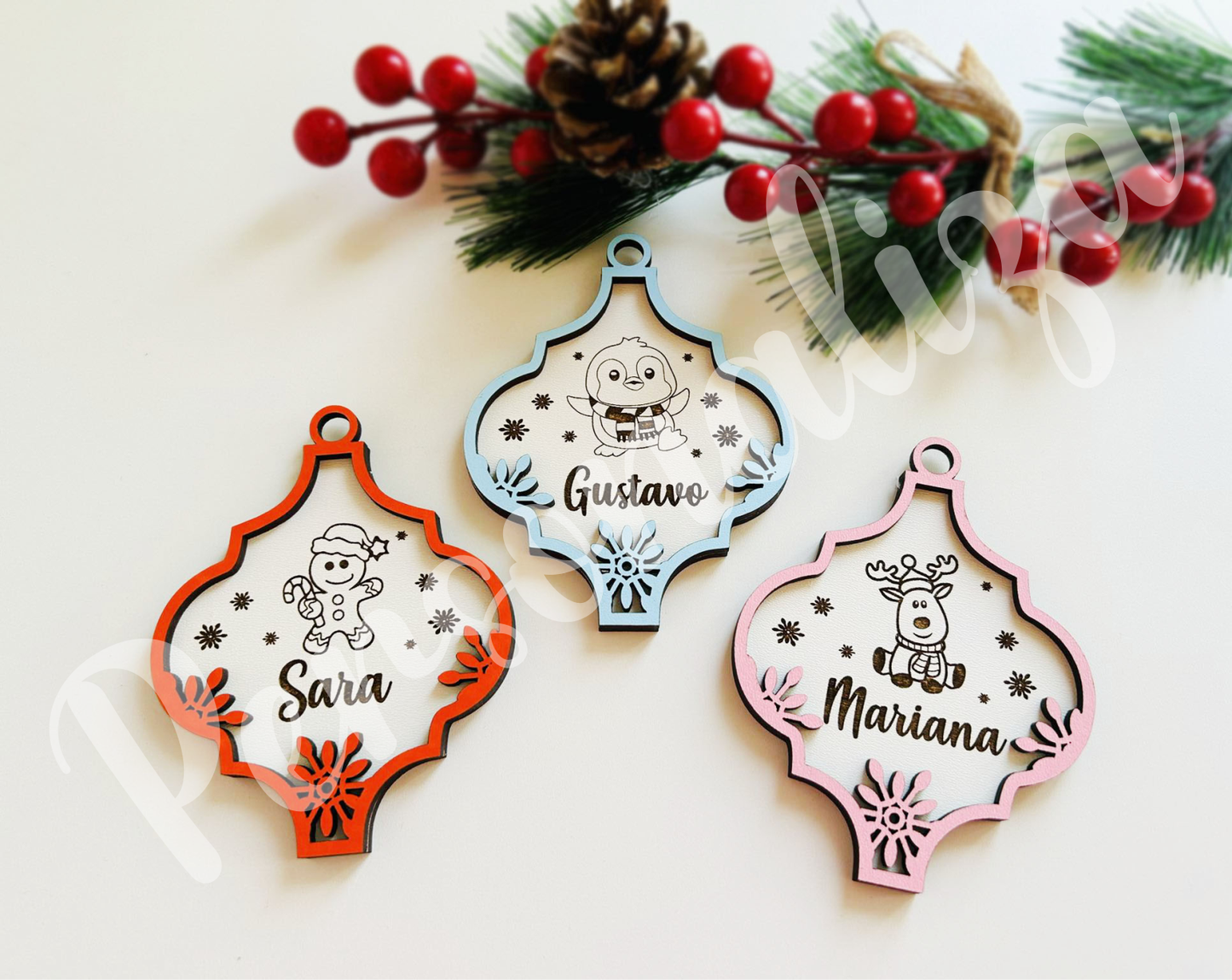 Pendente natal - pinhas diversas